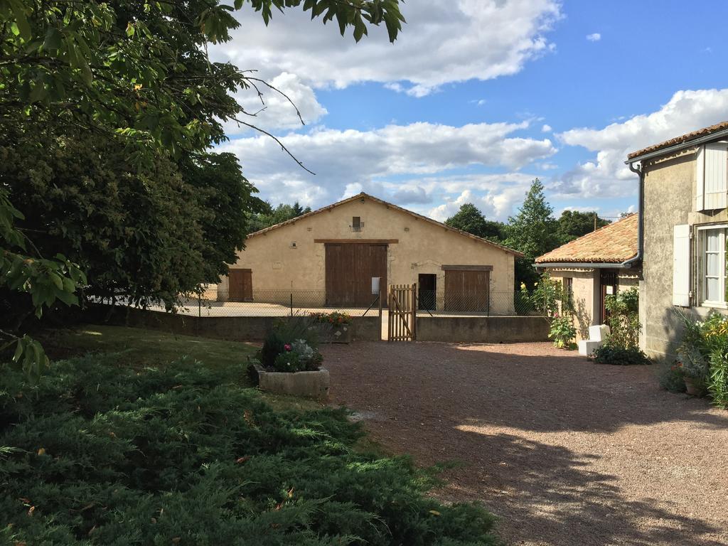 Chambres d'hôtes du puy d'anché Sauzé-Vaussais Exterior foto